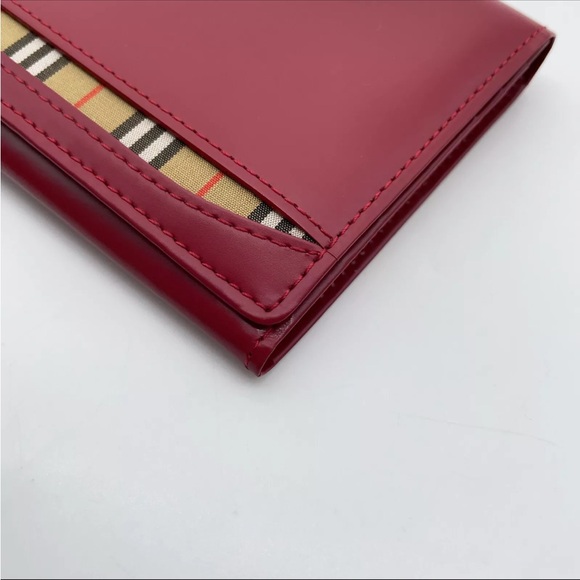 Authentic Burberry Red nova check Women's Wallet - Picture 7 of 13
